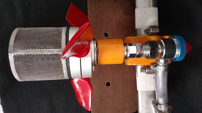 Atomizador rotativo com mecanismo de ajuste do ângulo da pá da hélice.