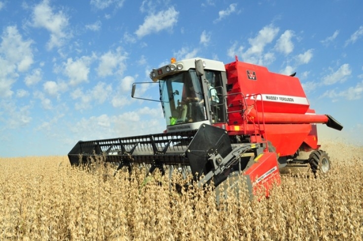 Massey Ferguson apresenta alta tecnologia e amplo portfólio na Fenasoja 2014