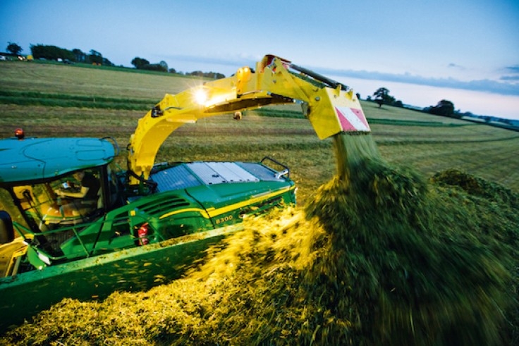 John Deere lança nova Série de forrageiras