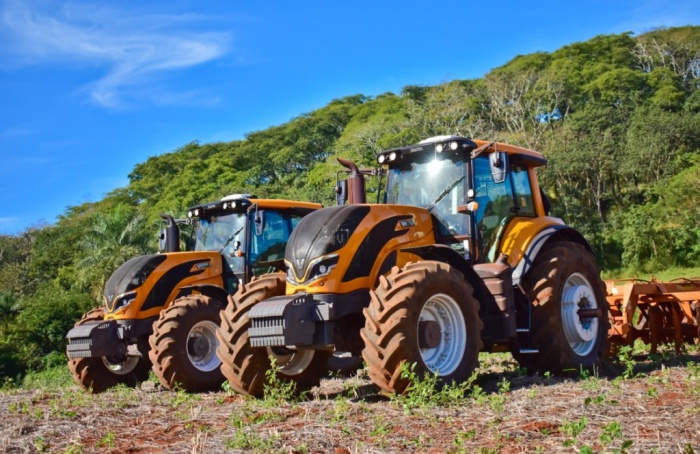 Test drive exclusivo com os tratores da Série M5 da Valtra