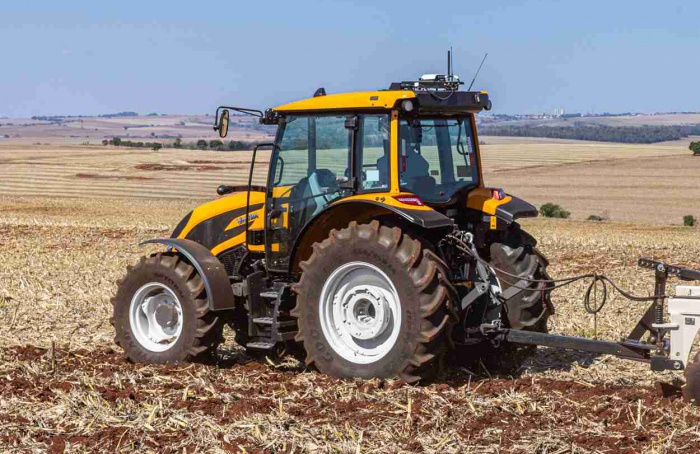 Valtra apresenta tratores A5 e A5 Hitech na Agroactiva