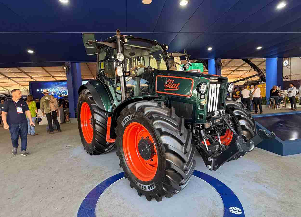 New Holland apresenta trator conceito inspirado no Fiat 702