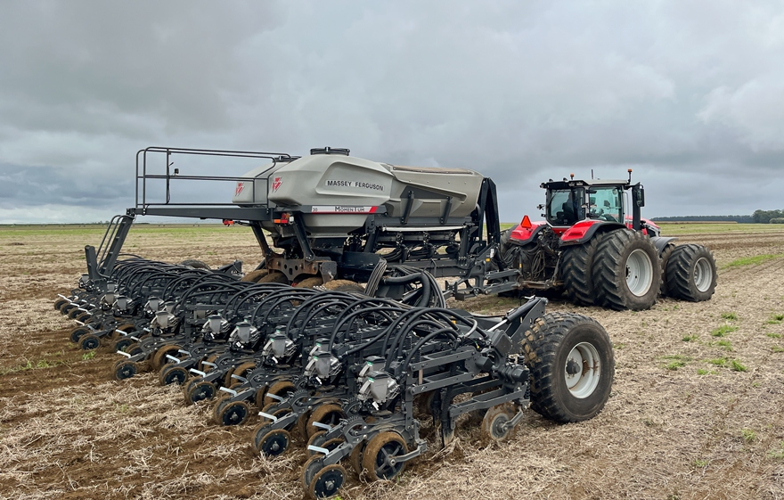 A série MF 9S será comercializada formando um combo com a nova Momentum, que também entra no mercado a partir da Agrishow 2026&nbsp;&nbsp;