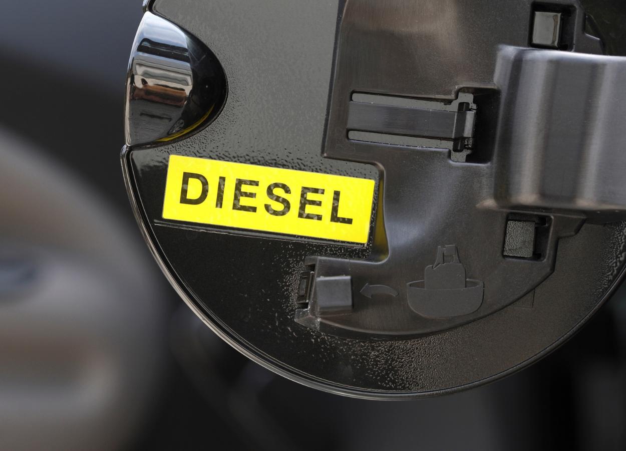 Diesel dispara 6,67% no país na primeira quinzena de outubro