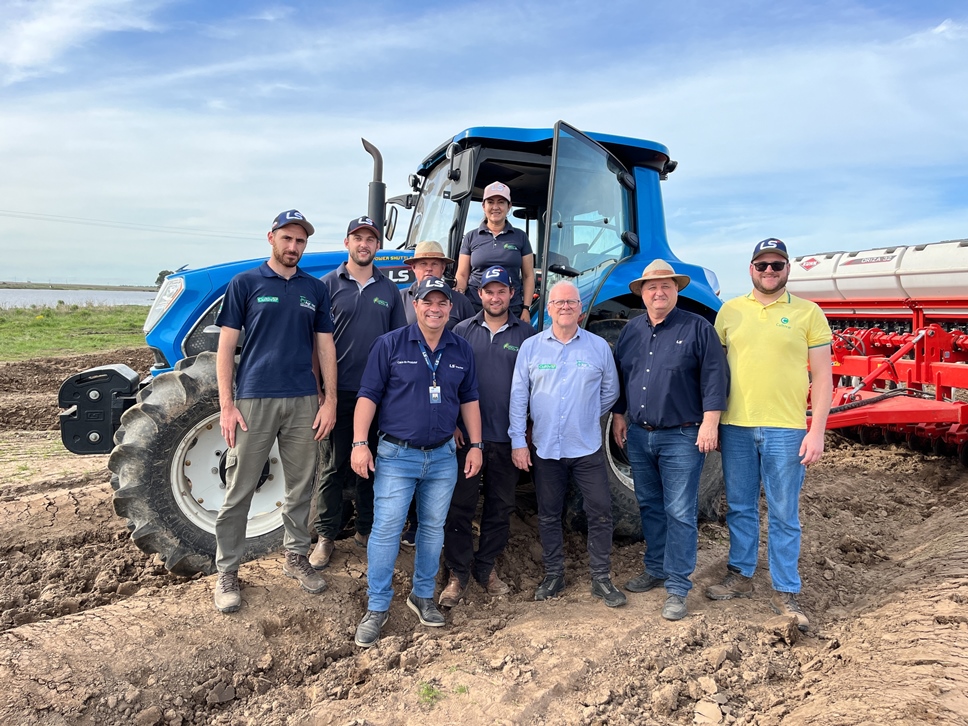 O test drive foi realizado na fazenda da família Böck, com o apoio da revenda LS Casa do Produtor, em Dom Pedrito, Rio Grande do Sul&nbsp;&nbsp;