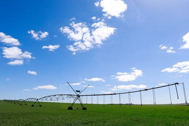 Valmont testa solução de conectividade rural da Trópico para controle de pivôs centrais de irrigação