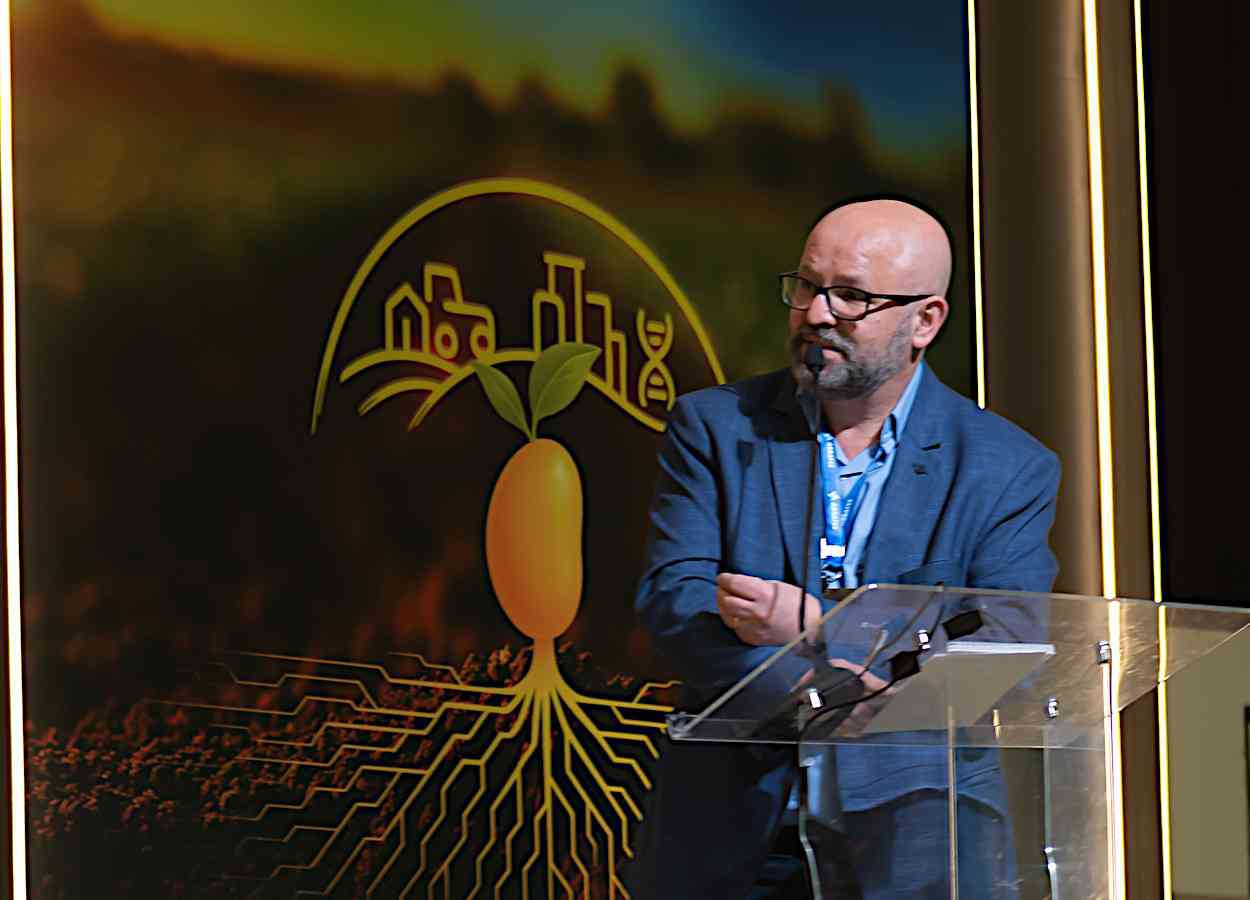 Geri Meneghello assume presidência da Abrates
