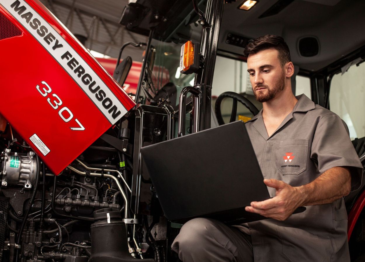 Tecnologia muda o perfil dos mecânicos agrícolas no Brasil