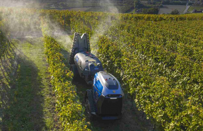 New Holland apresenta robô autônomo R4 em evento na França