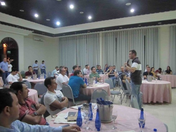 Iniciativa 2,4-D finaliza primeiro semestre com 27 treinamentos para 1,4 mil produtores rurais