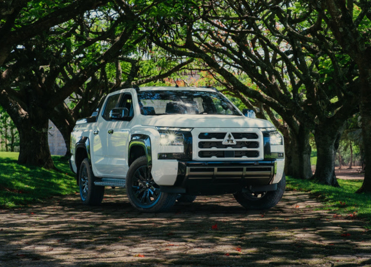 Mitsubishi Motors presents new generation of Triton pickup truck