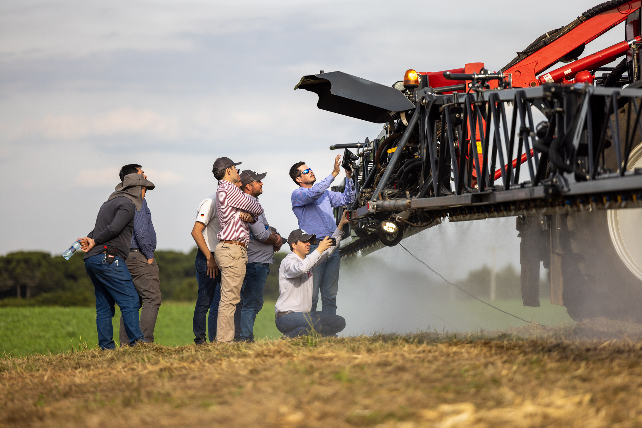 HORSCH offers a training program to optimize the use of your equipment in the field