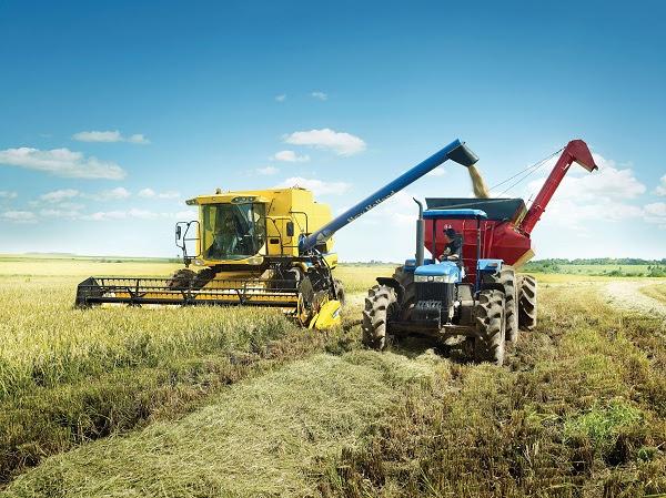 Máquinas New Holland dão a largada na colheita do arroz no Rio Grande do Sul