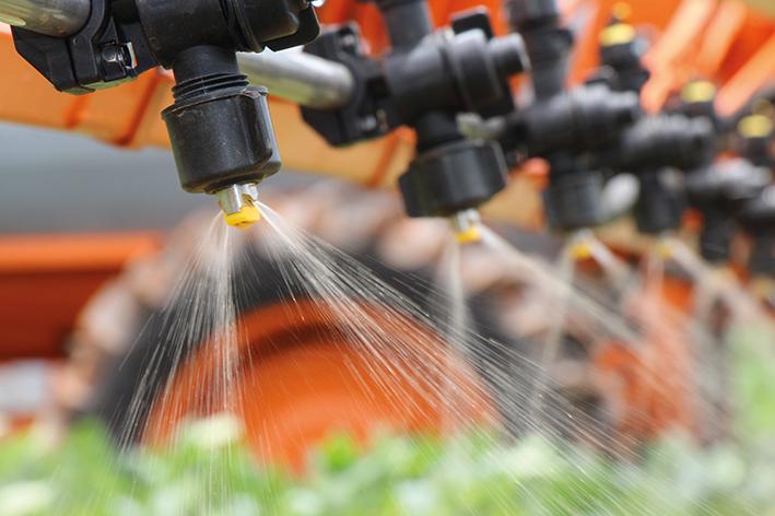 Difference between adjuvants and additives in spraying