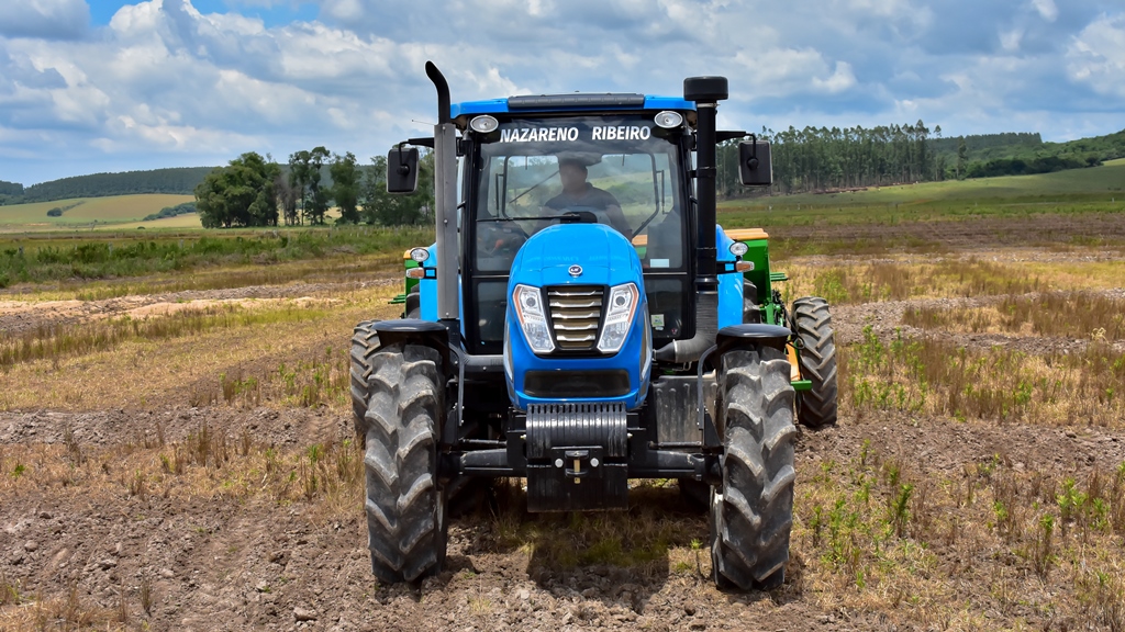 O modelo H125 mecânico está ganhando força nas lavouras de arroz irrigado