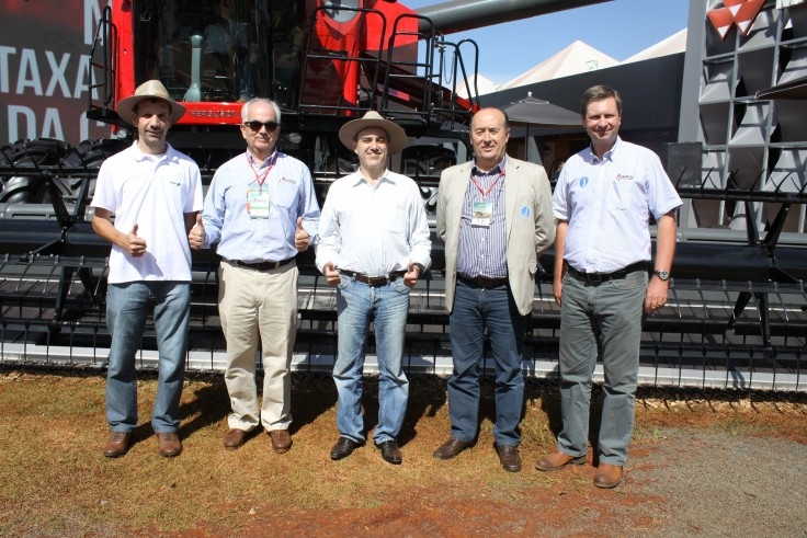 ESPECIAL AGRISHOW: AGCO e BRDE assinam acordo de cooperação para facilitar acesso a crédito agrícola nos estados da região Sul