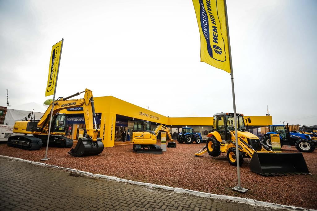 ​Escavadeira hidráulica é destaque da New Holland Construction na Expointer 2016