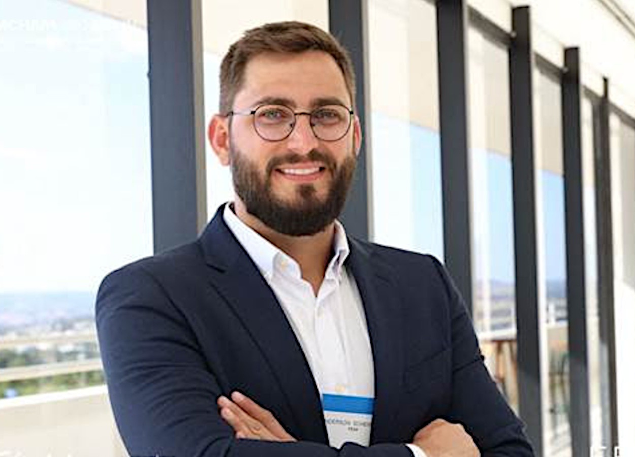 Após anos de expansão e fusões, revendas enfrentam inadimplência elevada e reforçam a busca por líderes técnicos