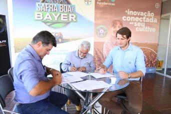 Bayer e Fundação Chapadão firmam parceria para promover laboratório de pesquisa