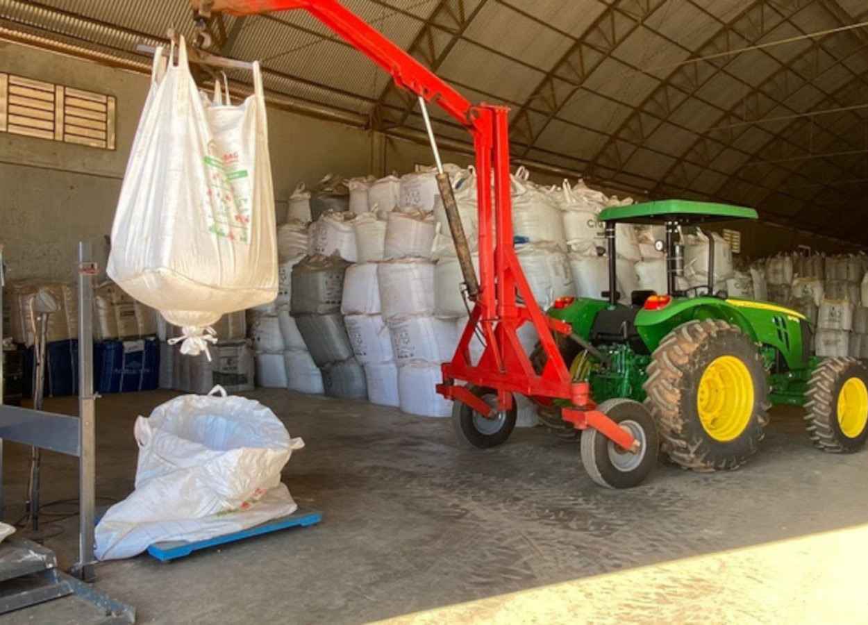 Operação apreende três mil toneladas de sementes piratas