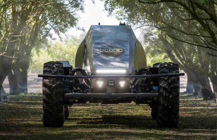 John Deere avança na autonomia de máquinas para pomares