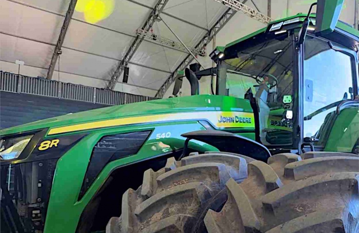 John Deere apresenta lançamentos de 2026 no Brasil