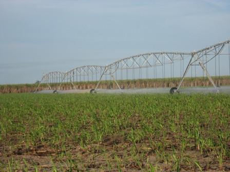 Soluções para montagem e monitoramento de adutoras de irrigação em dicussão no GIFC