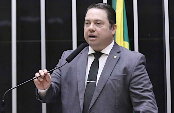 Comissão libera FGTS para compra de máquinas agrícolas