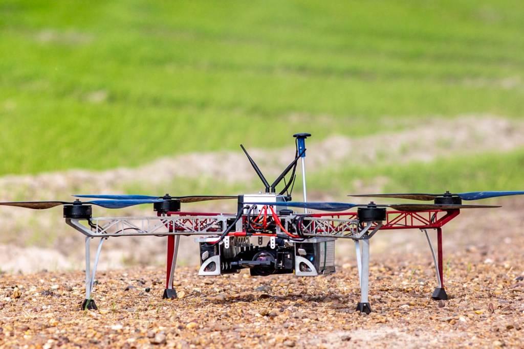 Startup de drones na agricultura recebe aporte milionário