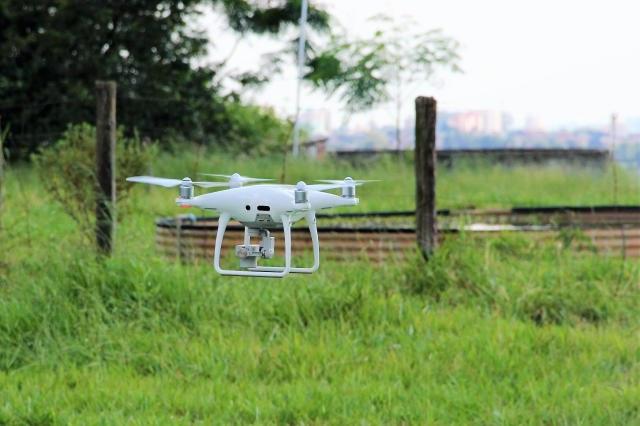 Normativo vai disciplinar o uso de drones na pulverização de defensivos