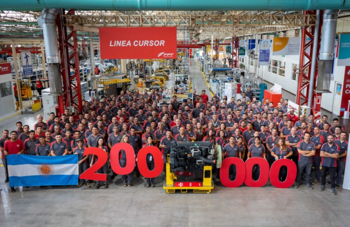 Na Argentina, fábrica da FPT Industrial produz motor número 200 mil