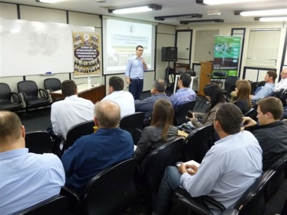Adjuvantes foi tema destaque no curso de atualização em fitossanidade