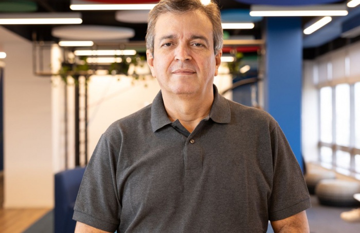 Algodão e plástico na disputa por uma moda mais sustentável