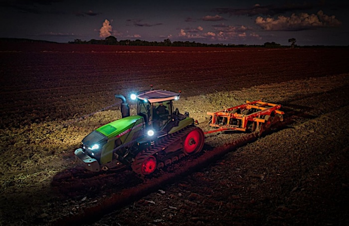 Pneus ou esteiras em máquinas agrícolas?