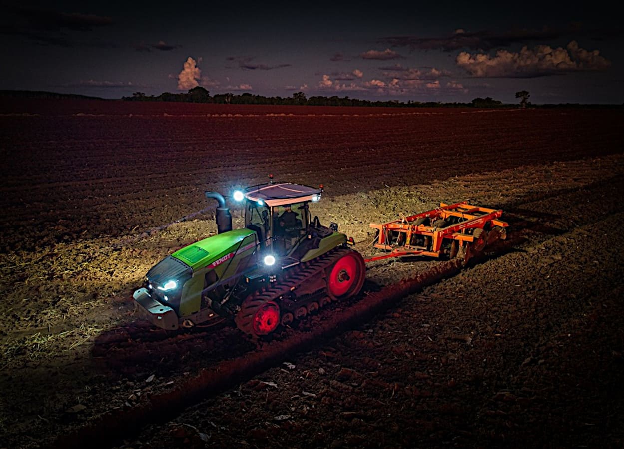 Pneus ou esteiras em máquinas agrícolas?