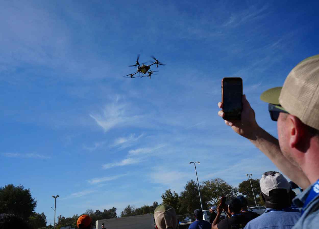 Robôs e máquinas autônomas ganham espaço na FIRA USA 2025