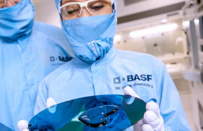 BASF reduz projeção de lucro para 2025