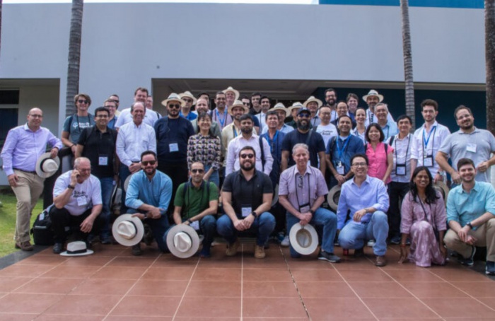 Importadores de algodão de oito países visitam fazendas e estruturas de beneficiamento e análise de pluma no Brasil