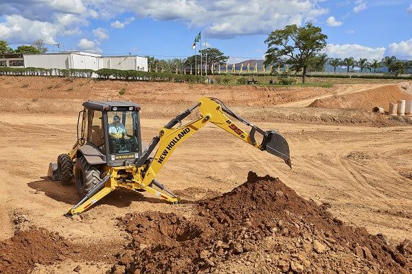 Retroescavadeira, a máquina de soluções na construção e no campo