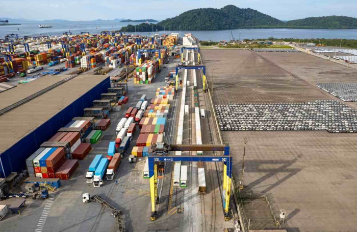Terminal de Paranaguá amplia capacidade ferroviária