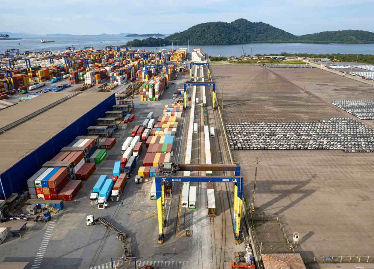 Terminal de Paranaguá amplia capacidade ferroviária