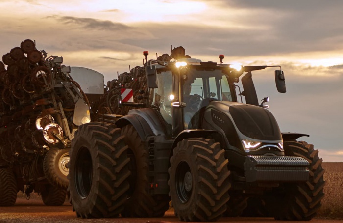 Tratores Valtra S6 estão entre os mais desejados por produtores rurais