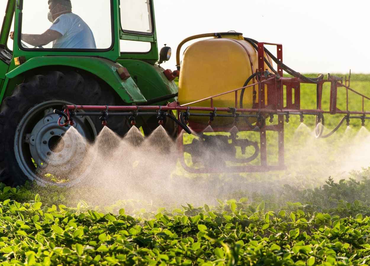 Mercado de defensivos volta a crescer no Brasil