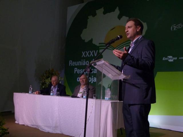 Embrapa presta homenagens a representantes do setor produtivo