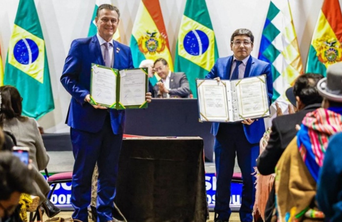 Ministério da Agricultura firma atos com a Bolívia para aumentar a oferta de fertilizantes no Brasil