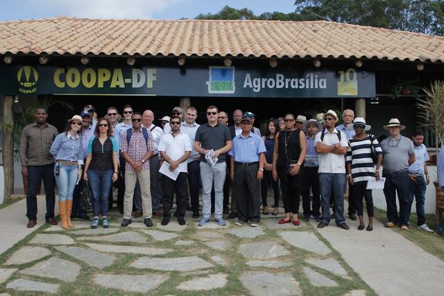 Comitiva internacional faz tour na AgroBrasília
