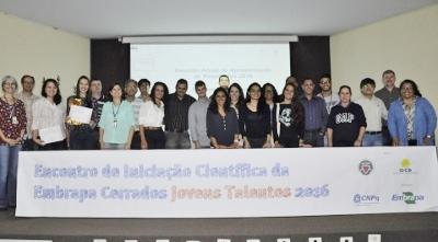 Estudantes são premiados por trabalhos apresentados nos Jovens Talentos 2016