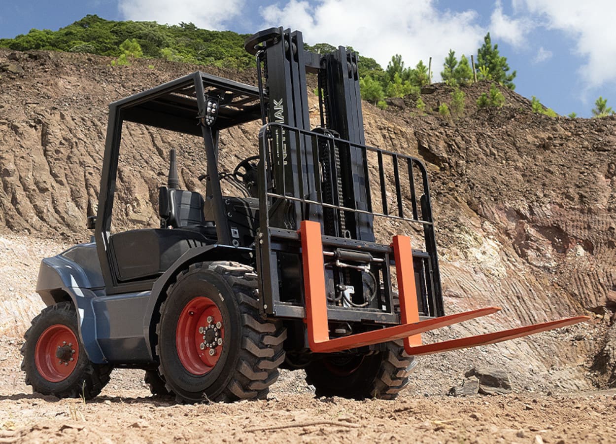 Empilhadeiras a diesel off-road Netmak chegam ao Brasil