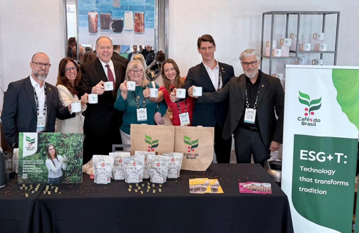 Nos Estados Unidos, Brasil debate desafios comerciais ao café