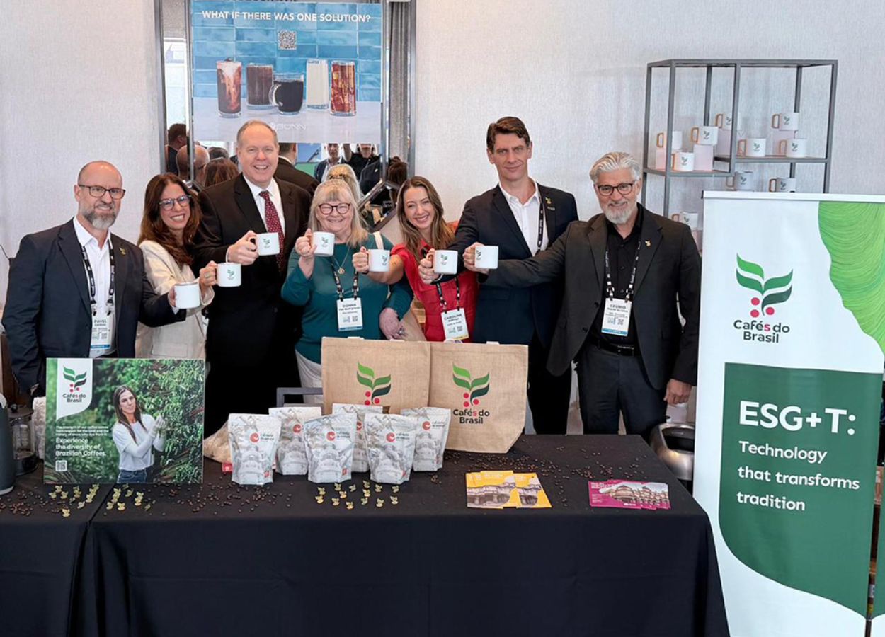 Nos Estados Unidos, Brasil debate desafios comerciais ao café